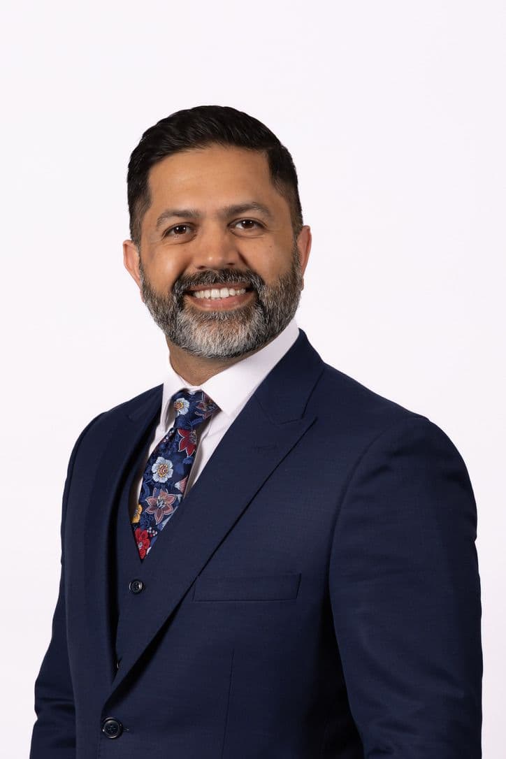 Nasir Khan MBE, Arbitrator, Mediator and Expert Witness